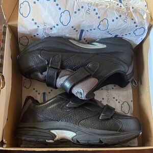 Dr. Comfort Men's Black Sneakers